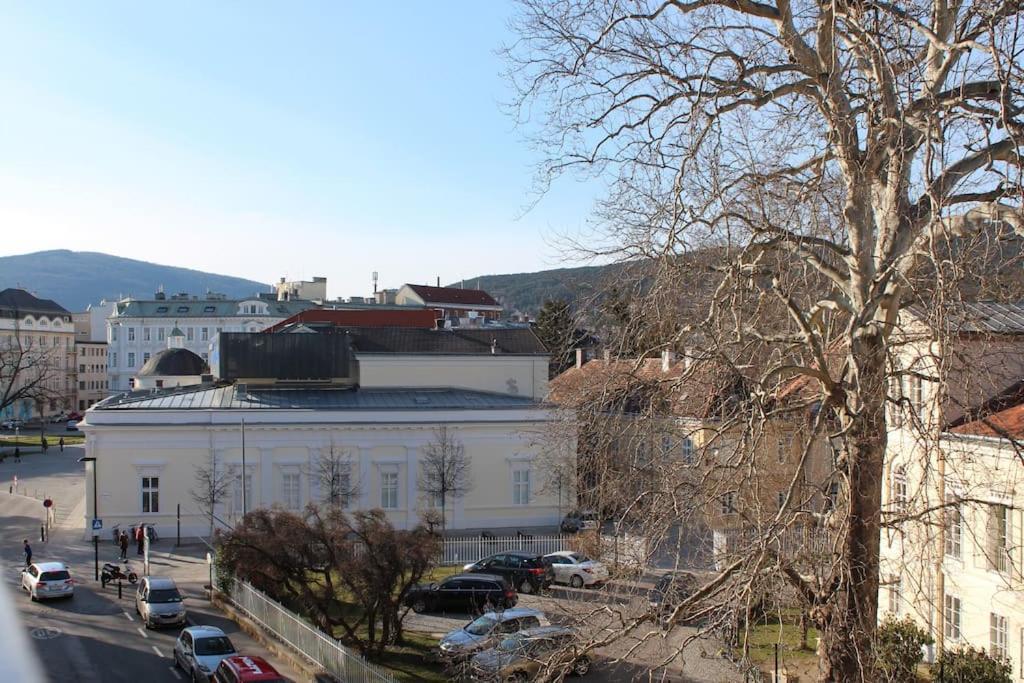 Zum Breyer Bnb City Apartment Baden Exterior photo